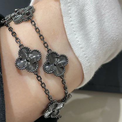 [Clover Jewelrys]CLOVER 5 MOTIF BLACK BRACELET