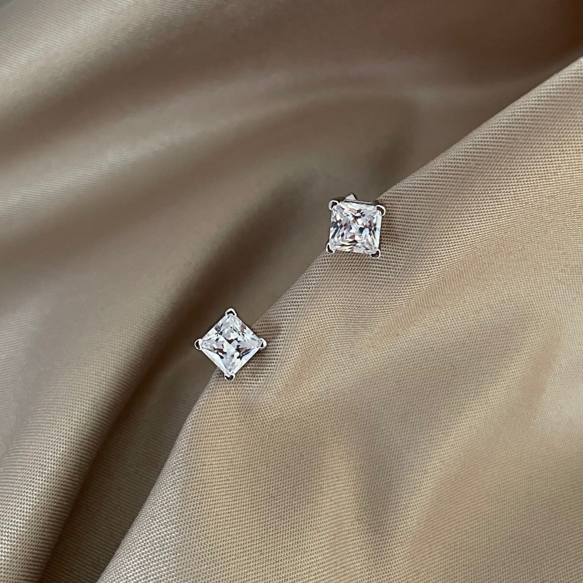 [Clover Jewelrys]Delicate Square Shape Earrings