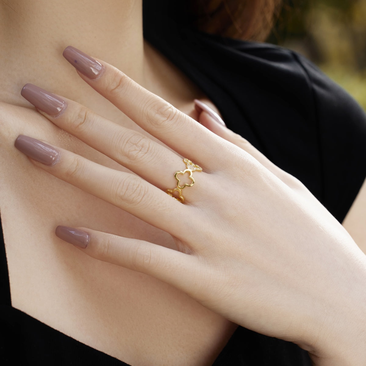 [Clover Jewelrys]Hollow Design Four-Leaf Clover Flower Shape Ring