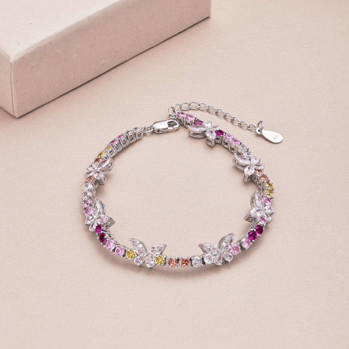 [Clover Jewelrys]Ornate Colorful Butterfly Shape Round Cut Daily Bracelet