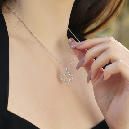 [Clover Jewelrys]Four-Leaf Clover Hollow Design Exquisite Necklace