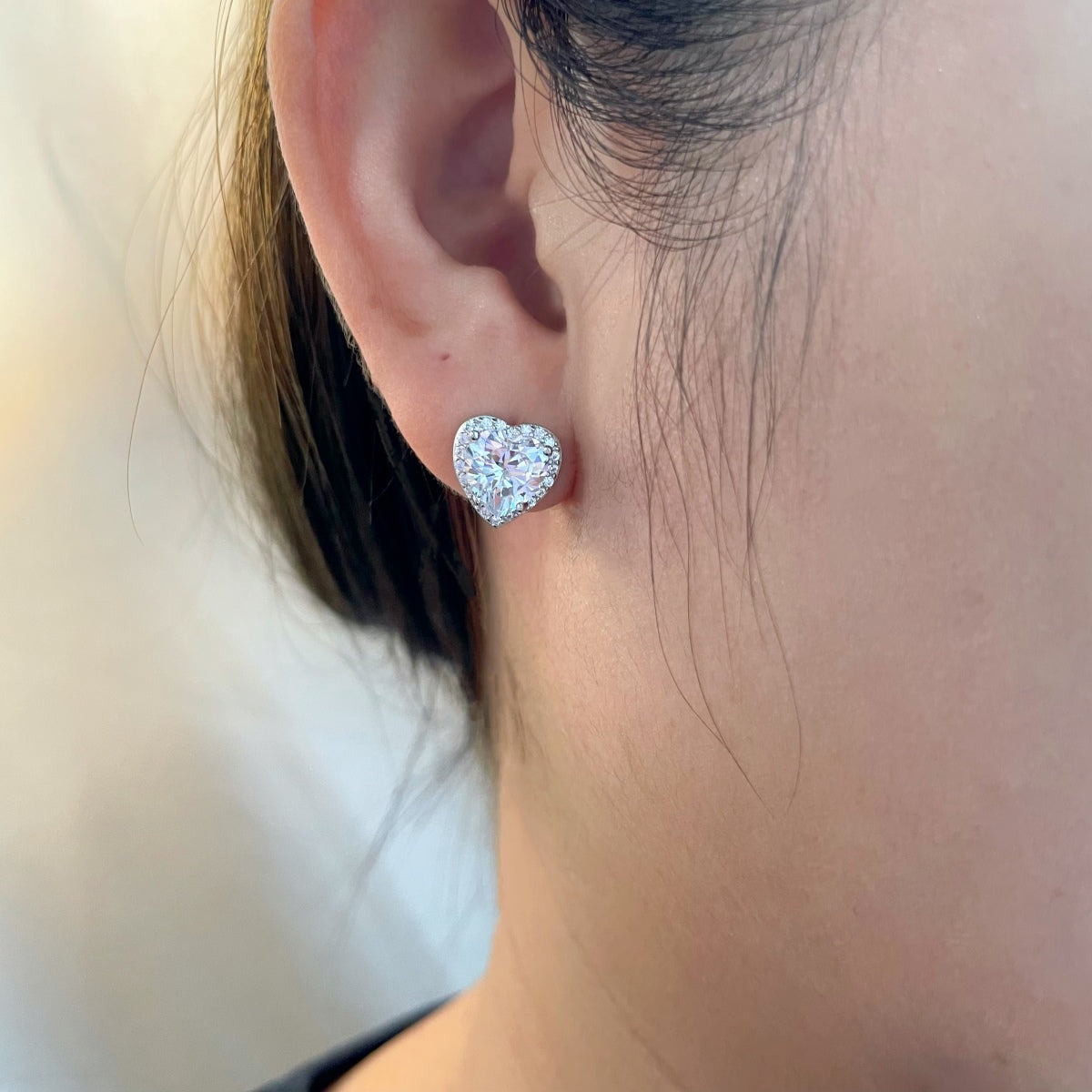 [Clover Jewelrys]Sparkling Heart Shape Lover Earrings