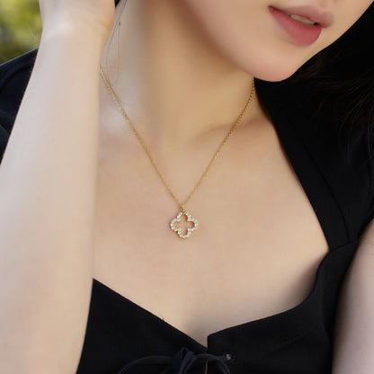 [Clover Jewelrys]Four-Leaf Clover Hollow Design Exquisite Necklace