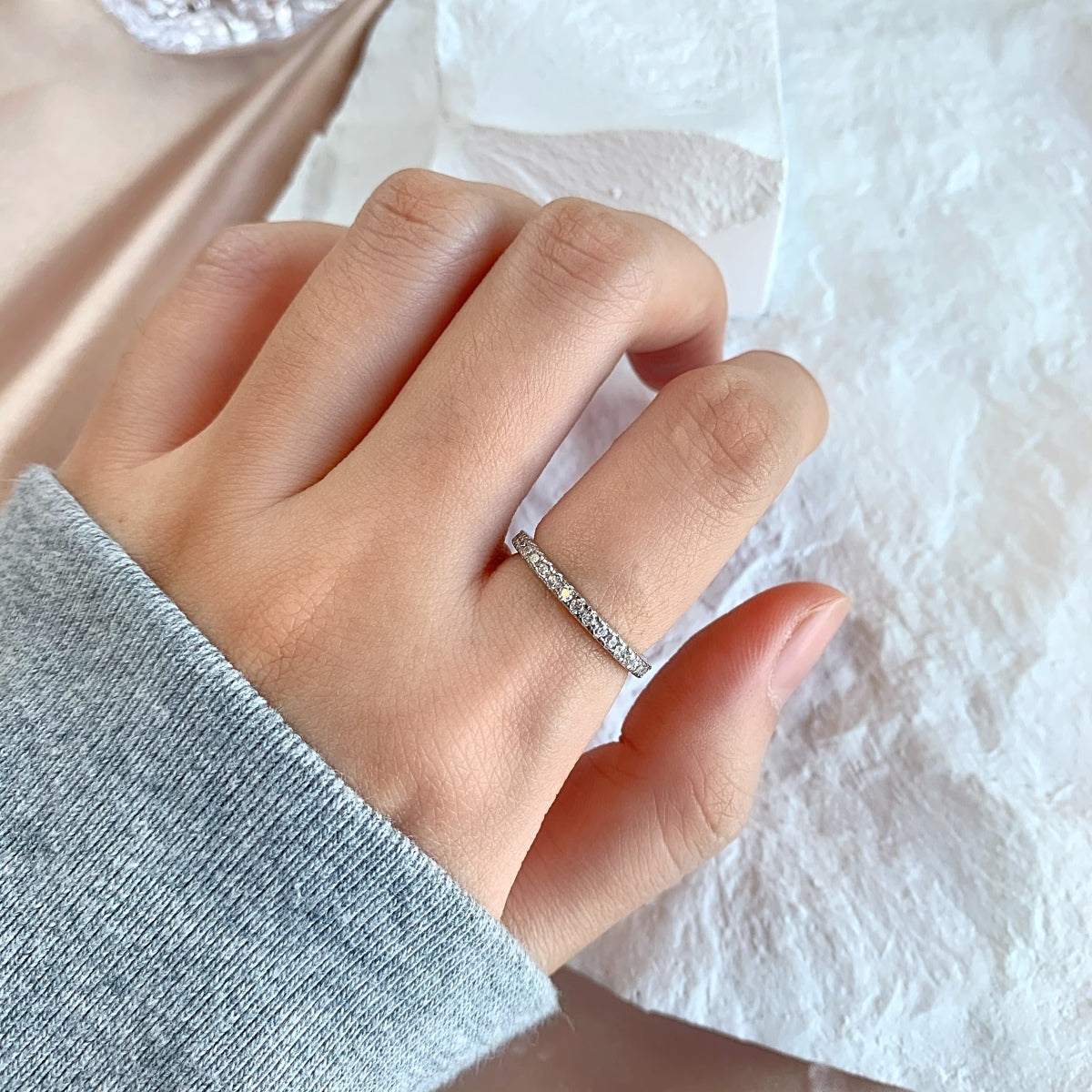 [Clover Jewelrys]Delicate Sparkling Round Cut Daily Ring