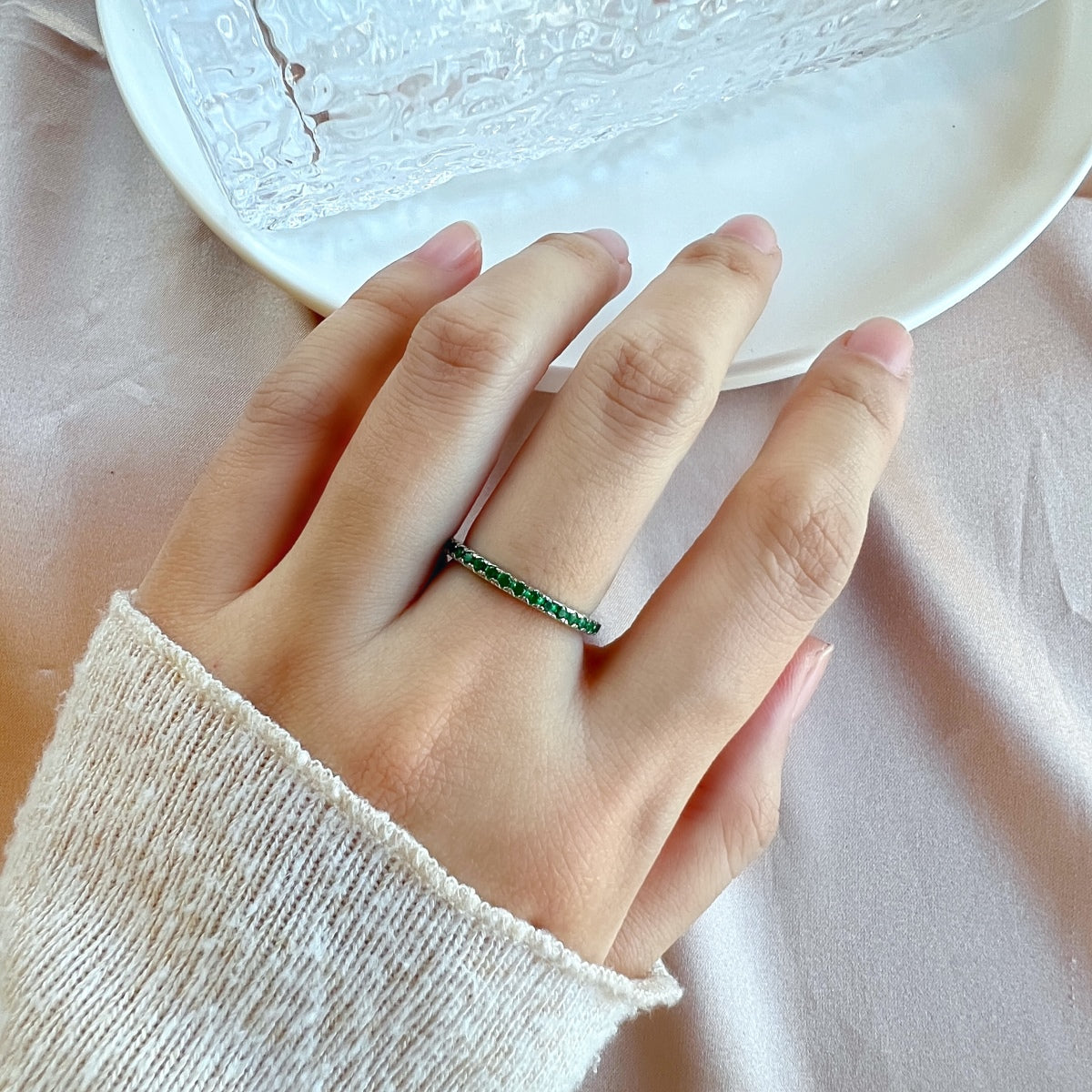 [Clover Jewelrys]Delicate Sparkling Round Cut Daily Ring