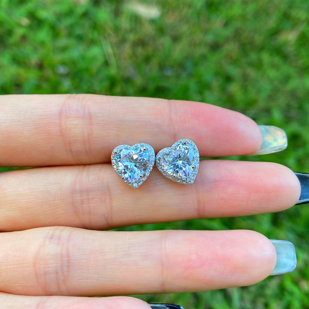 [Clover Jewelrys]Sparkling Heart Shape Lover Earrings