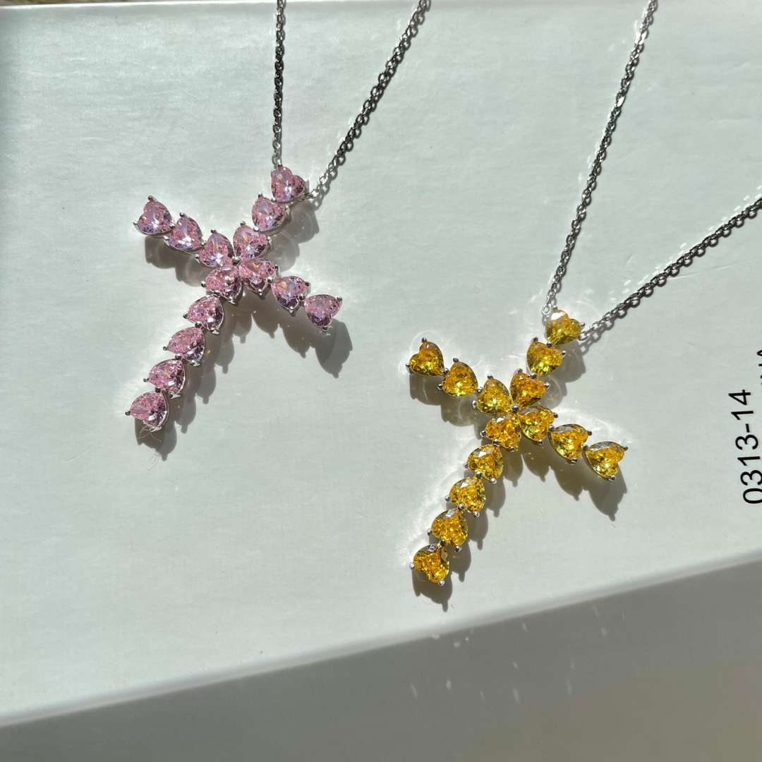 [Clover Jewelrys]Radiant Cross Shape Necklace