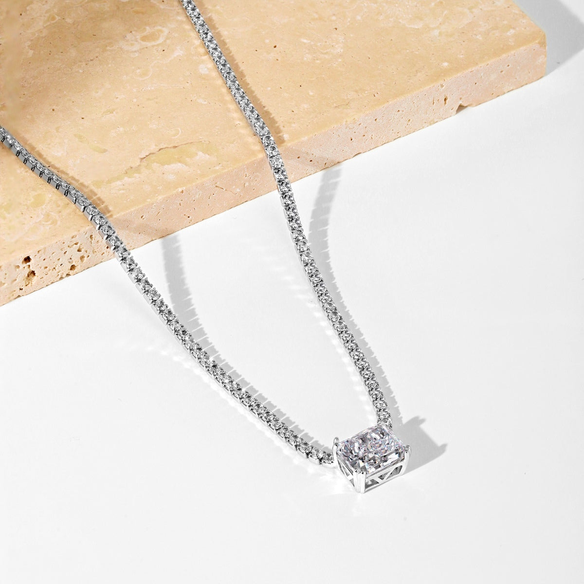 [Clover Jewelrys]4.0 Carat Elegant Radiant Cut Necklace