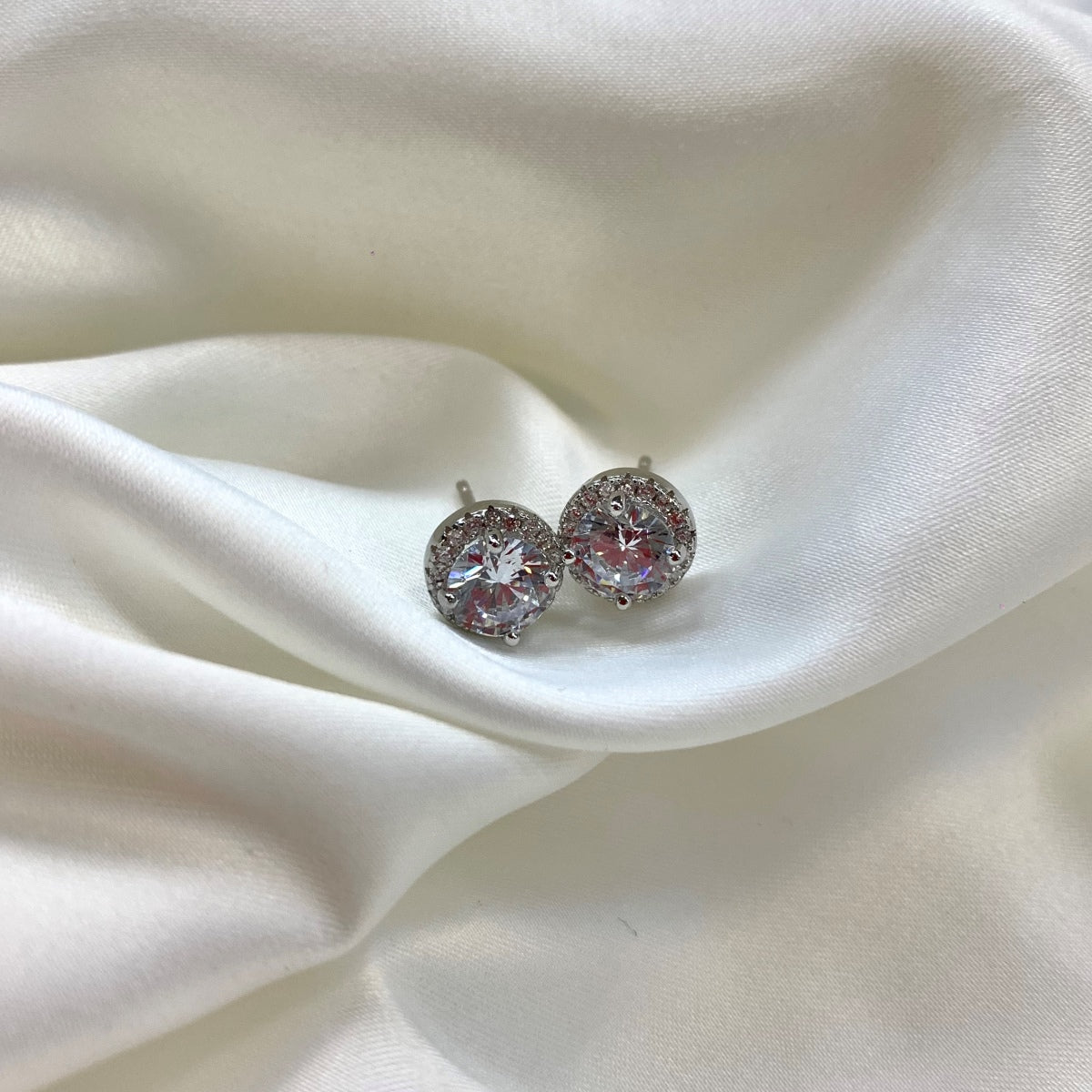 [Clover Jewelrys]Classic Princess Round Shape Earrings