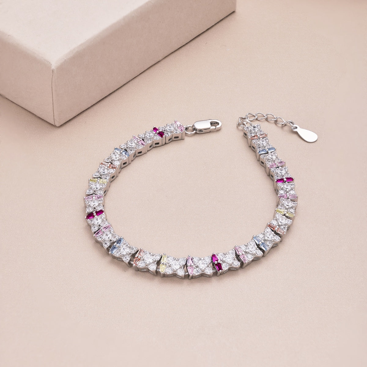 [Clover Jewelrys]Unique Colorful Flower Shape Daily Bracelet