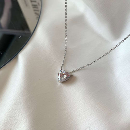 [Clover Jewelrys]Heart Shape Main Stone Pendant Collarbone Necklace