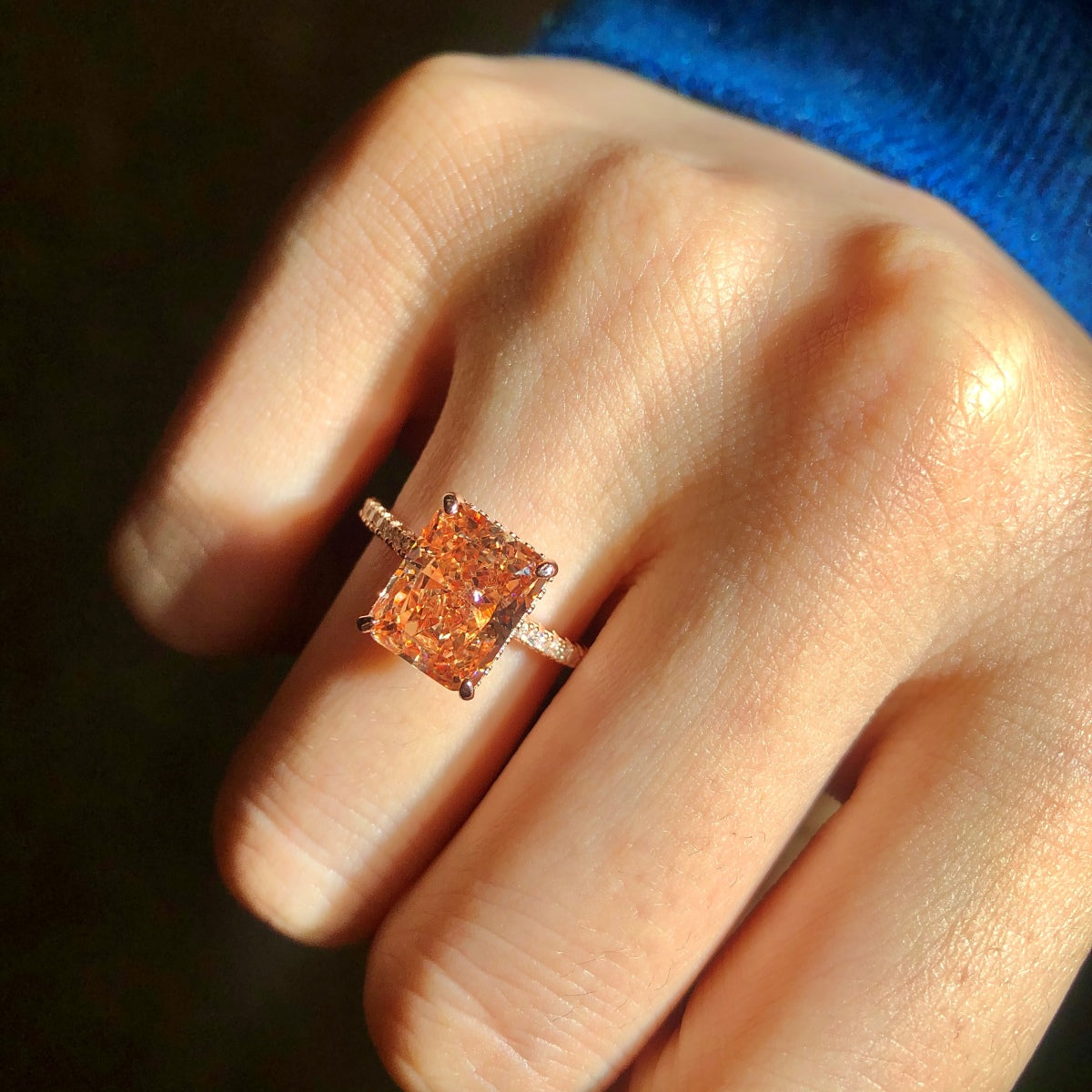 [Clover Jewelrys]4.0 Carat Luxurious Engagement Ring