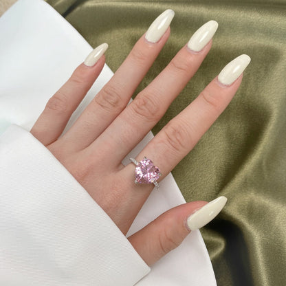 [Clover Jewelrys]6.0 Carat Luxurious Sparkling Romantic Heart Cut Lover Ring