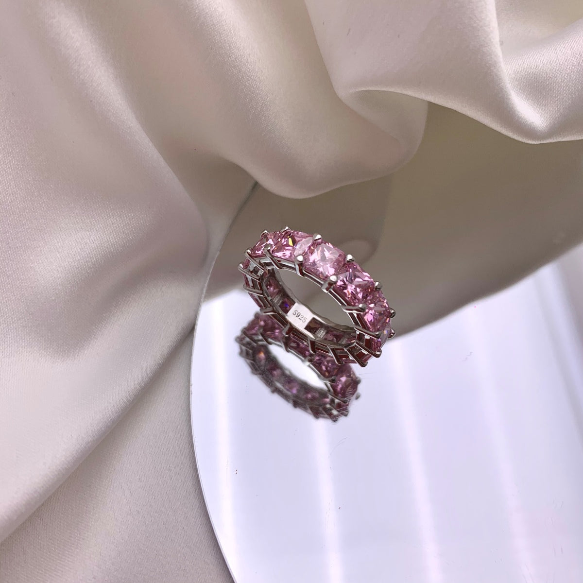 [Clover Jewelrys]Elegant Princess Cut Tennis Ring