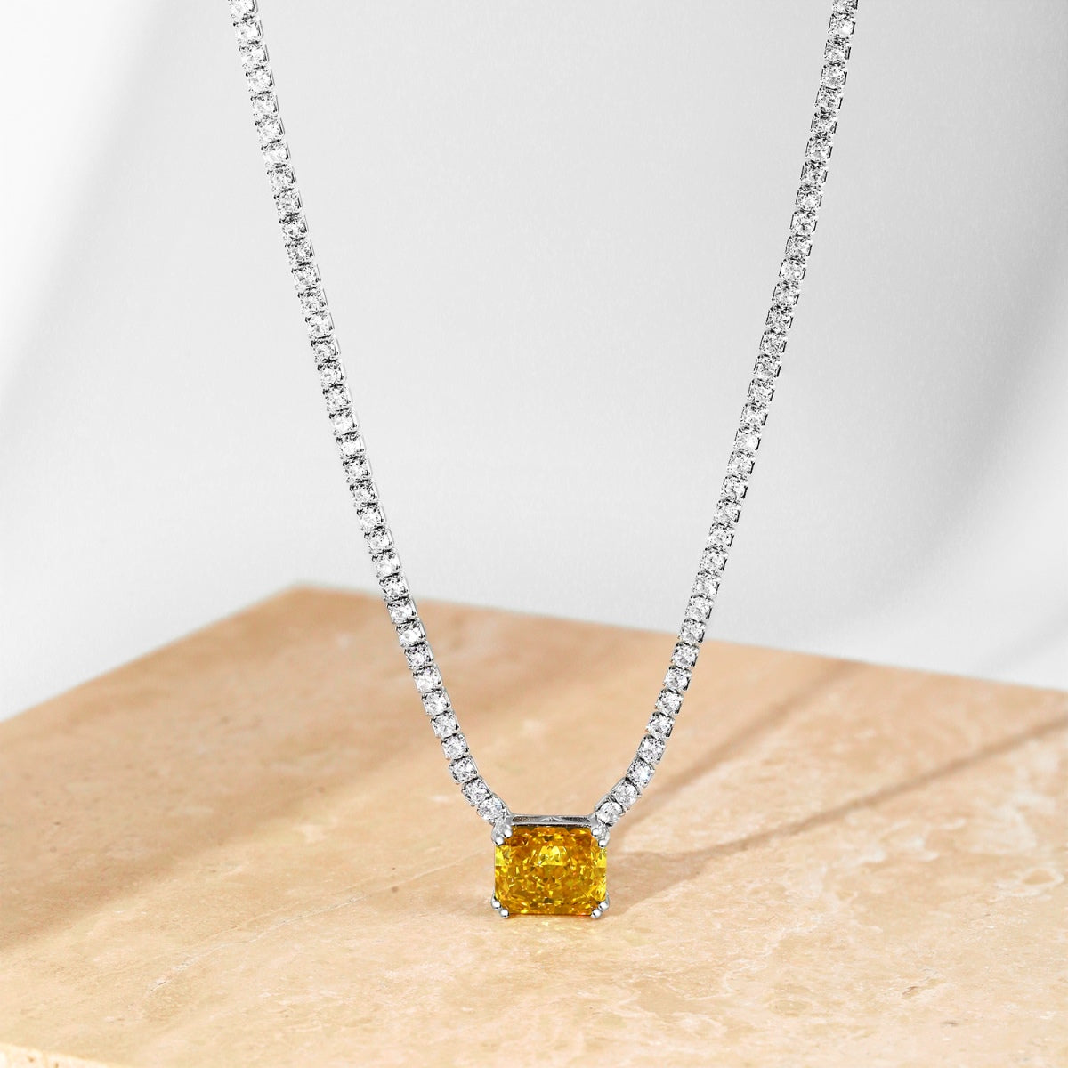 [Clover Jewelrys]4.0 Carat Elegant Radiant Cut Necklace