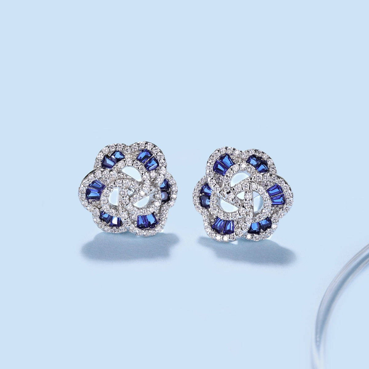 [Clover Jewelrys]Exquisite Flower Shape Daily Earrings