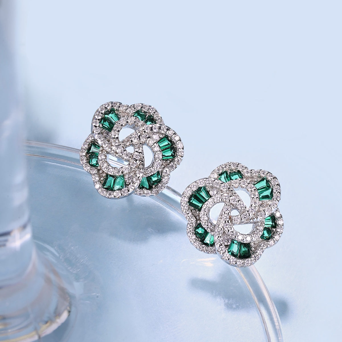 [Clover Jewelrys]Exquisite Flower Shape Daily Earrings