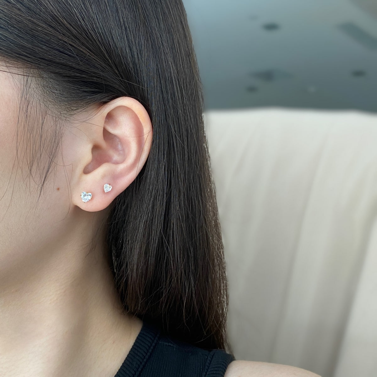 [Clover Jewelrys]Sparkling Heart Shaped Simple Earrings