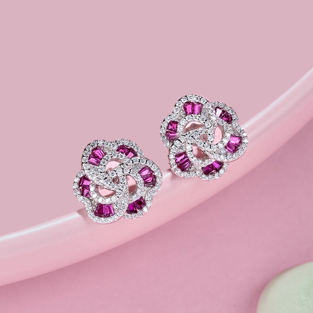 [Clover Jewelrys]Exquisite Flower Shape Daily Earrings