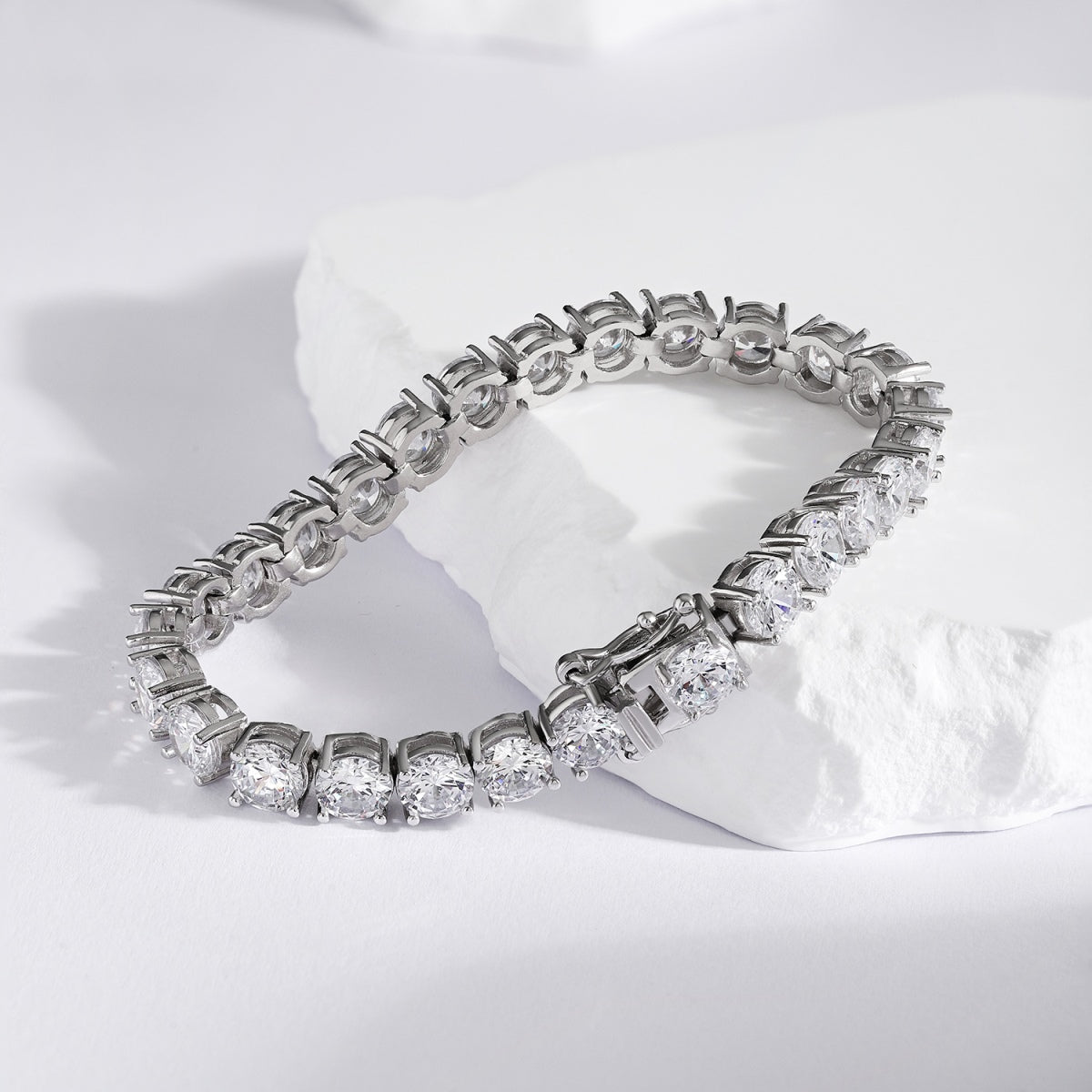 [Clover Jewelrys]0.75 Carat Dazzling Round Cut Wedding Bracelet