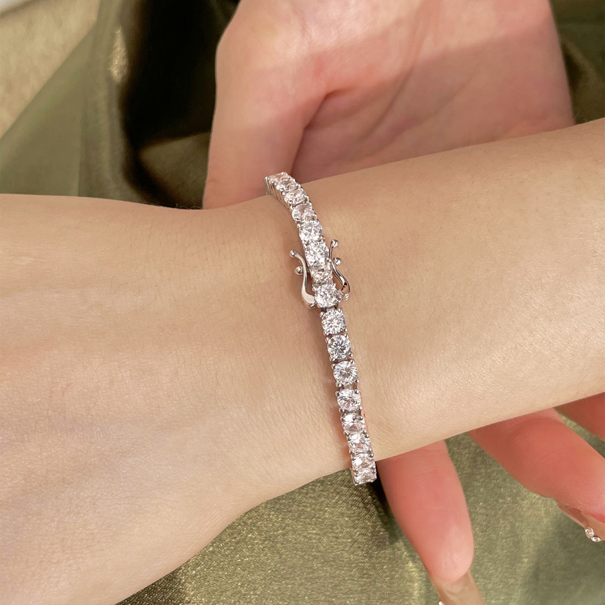 [Clover Jewelrys]Luxurious Ornate Round Cut Tennis Bracelet