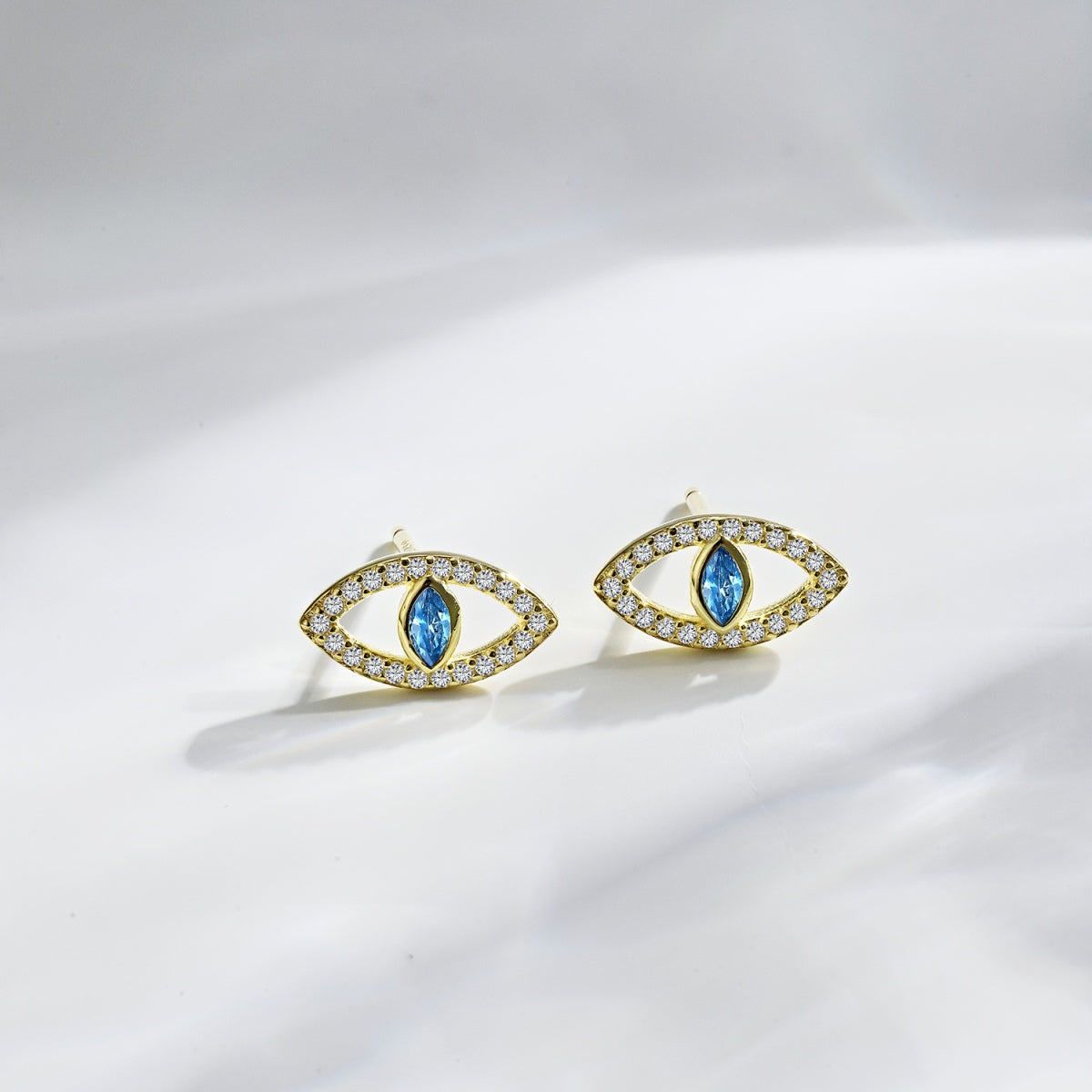 [Clover Jewelrys]Blue Devil Eyes Hollow Stud Earrings