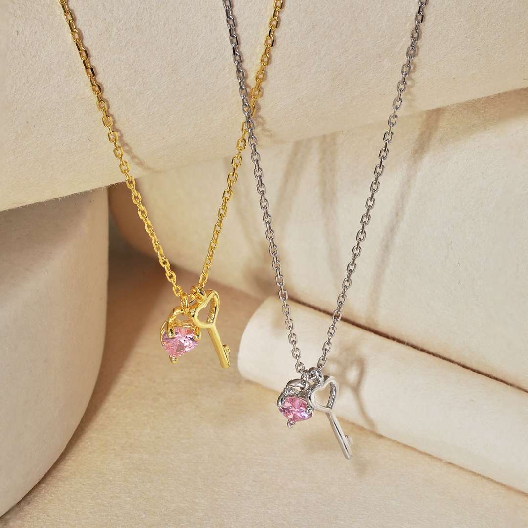 [Clover Jewelrys]Unique Heart Shape Key Pendent Necklace