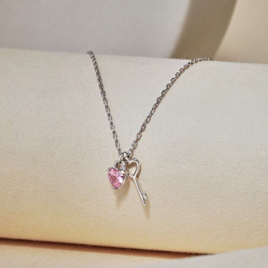 [Clover Jewelrys]Unique Heart Shape Key Pendent Necklace