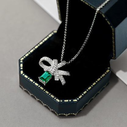 [Clover Jewelrys]Luxurious Flower Shape Emerald Cut Necklace