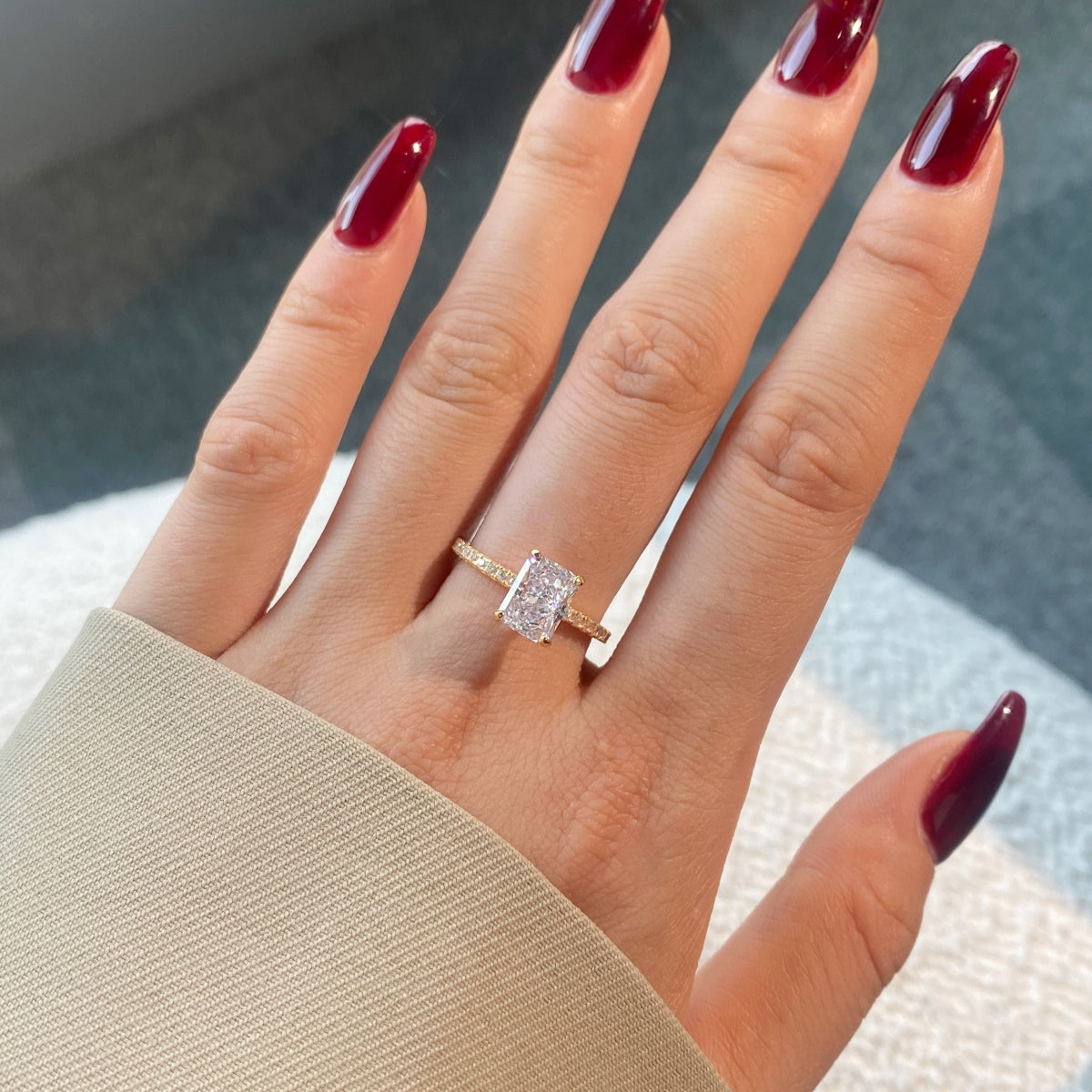 [Clover Jewelrys]2.0 Carat Dazzling Sparkling Radiant Cut Party Ring