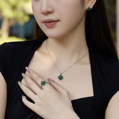 [Clover Jewelrys]Heart-Shaped Four-Leaf Clover Bead Necklace