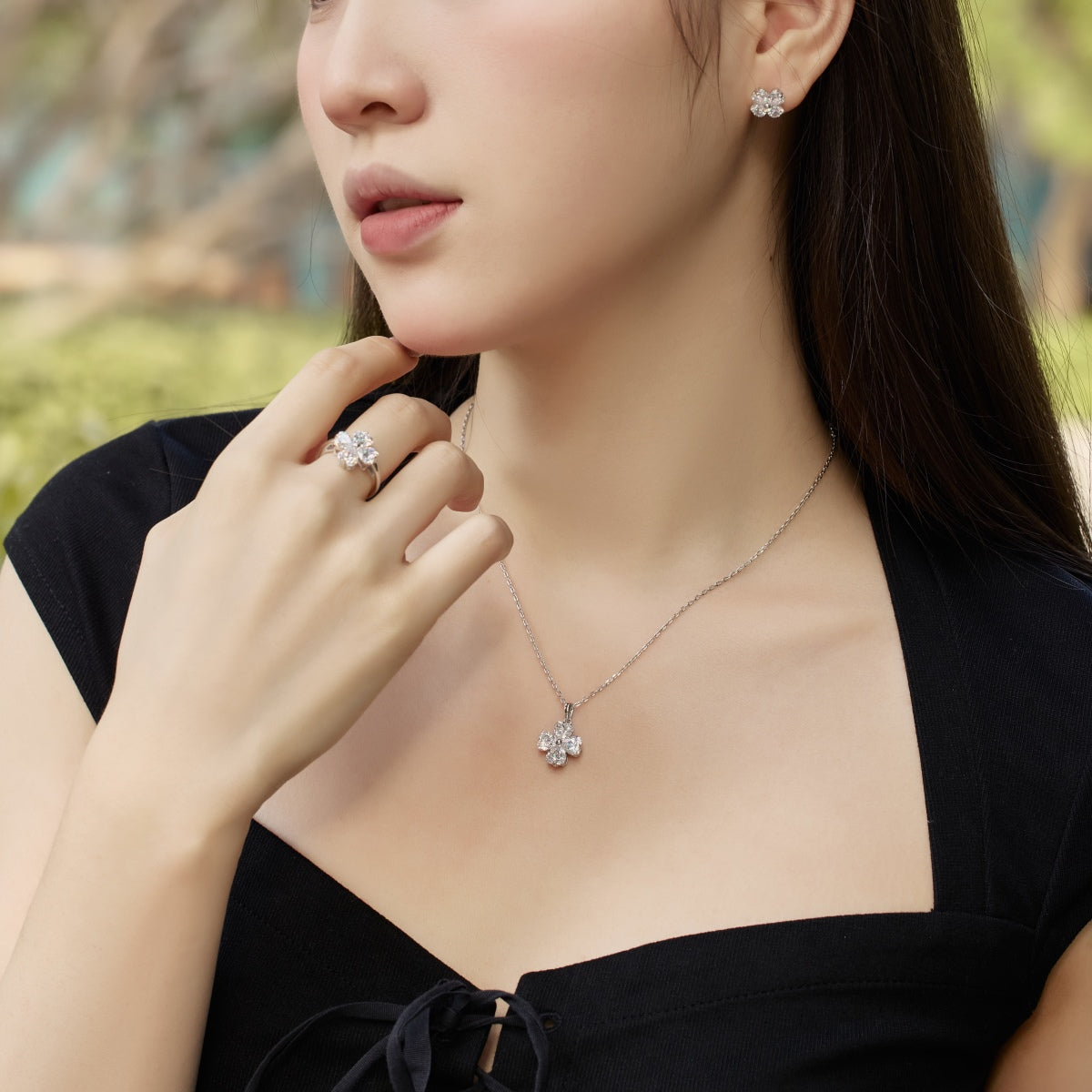 [Clover Jewelrys]Heart-Shaped Four-Leaf Clover Bead Necklace