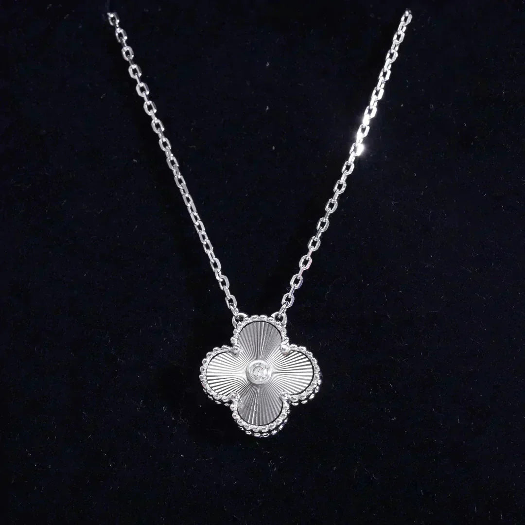 [Clover Jewelrys]CLOVER  15MM DIAMOND LASER NECKLACE SILVER