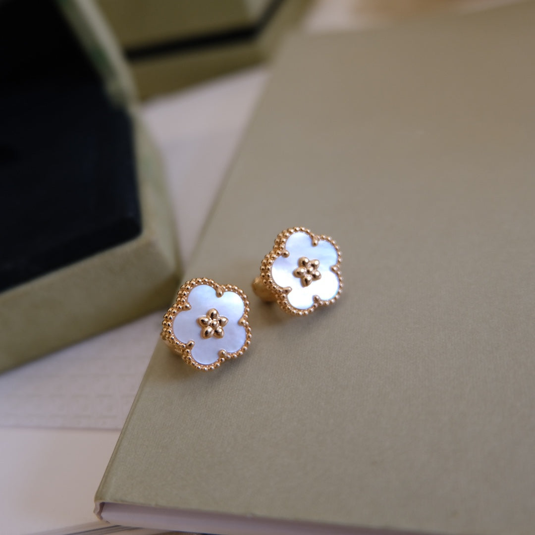 [Clover Jewelrys]LUCKY PINK GOLD WHITE MOP EARRINGS