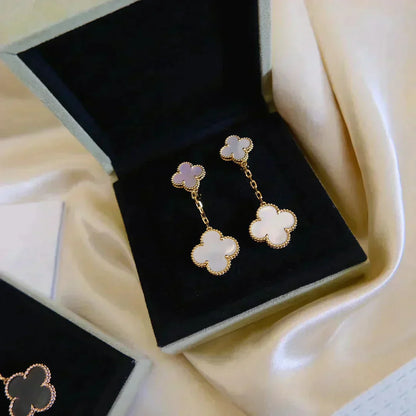 [Clover Jewelrys]CLOVER 2 MOTIF WHITE MOP EARRINGS