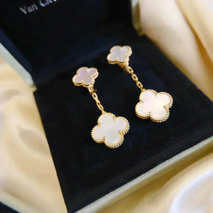 [Clover Jewelrys]CLOVER 2 MOTIF WHITE MOP EARRINGS