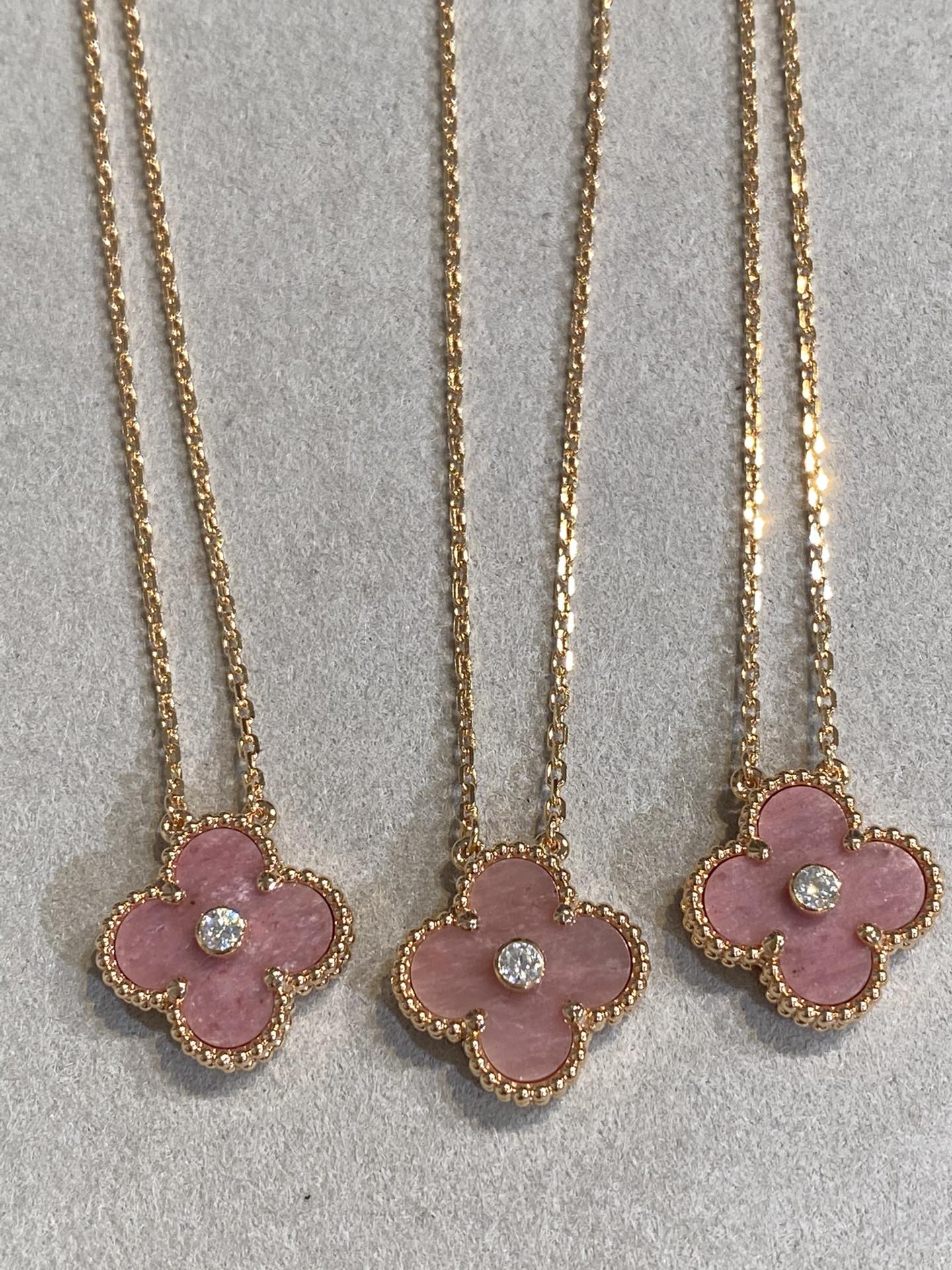 [Clover Jewelrys]CLOVER 15MM DIAMOND RHODONITE NECKLACE