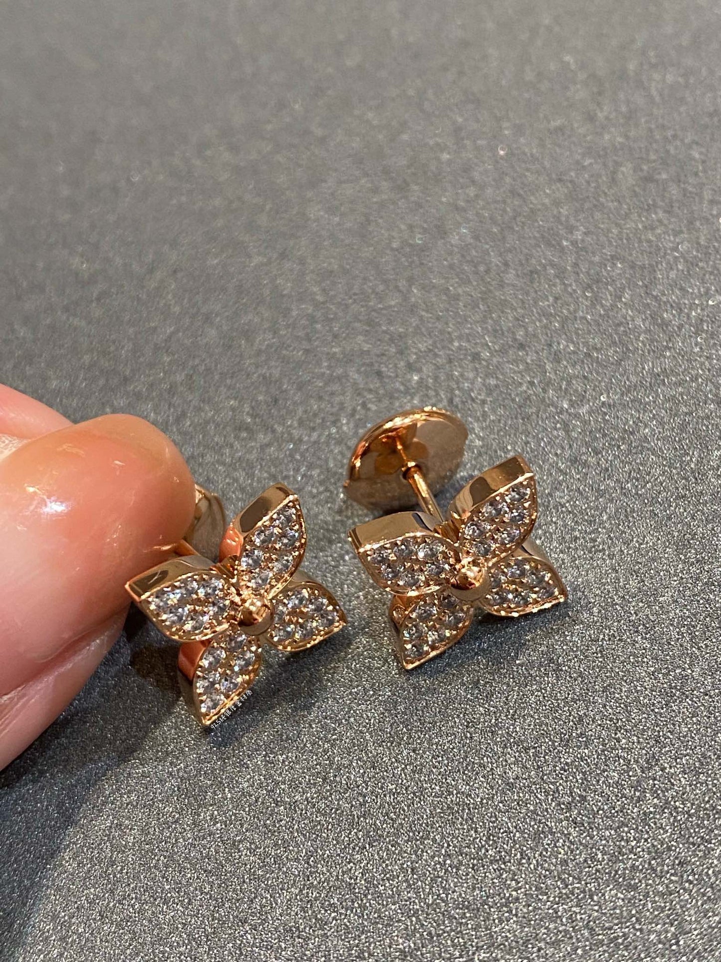 [Clover Jewelrys]STAR DIAMOND EARRINGS