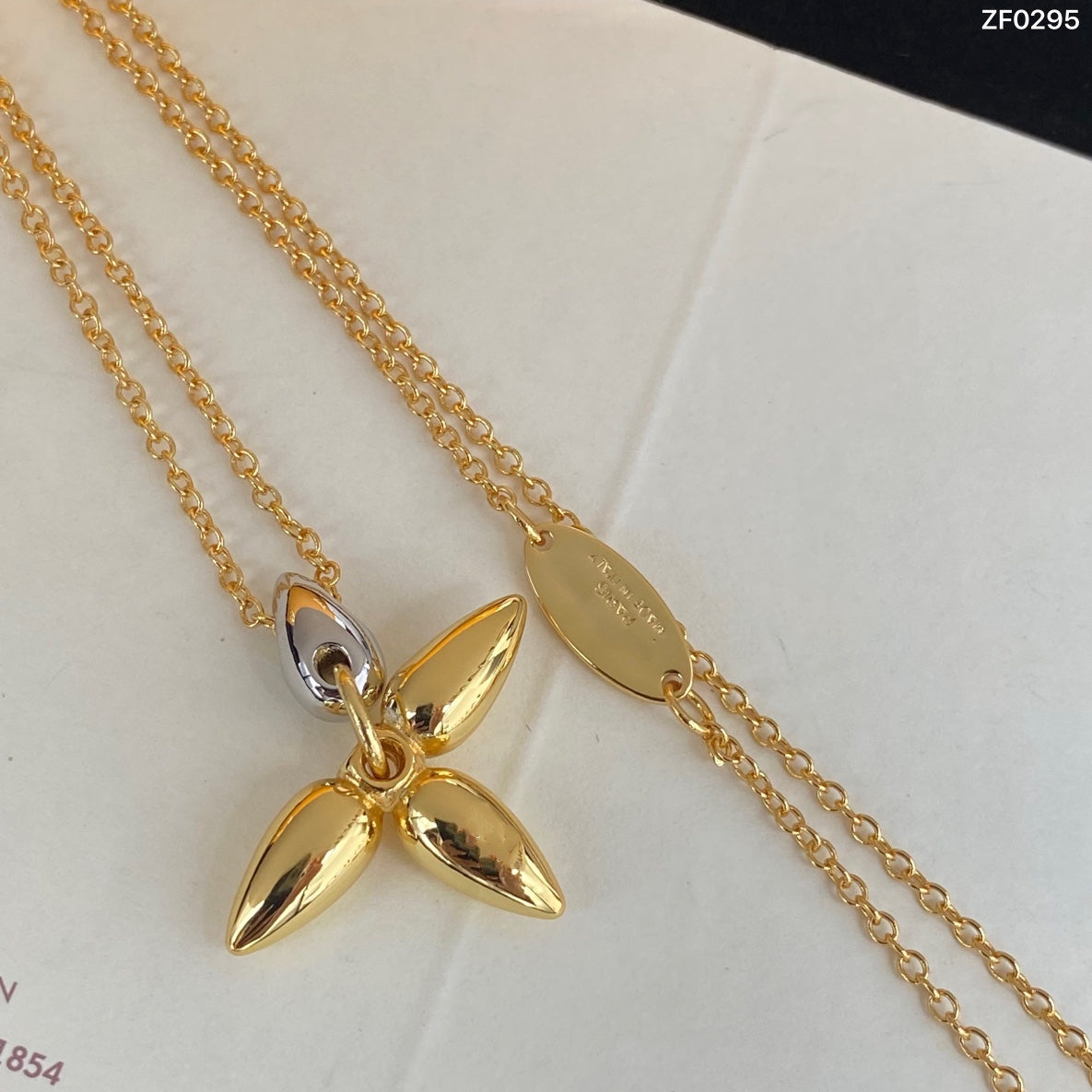 [Clover Jewelrys]LOUISETTE PEDANT GOLD NECKLACE