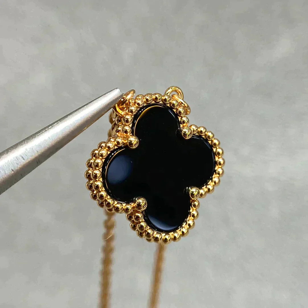 CLOVERS NECKLACE 15MM BLACK ONYX SINGLE FLOWER