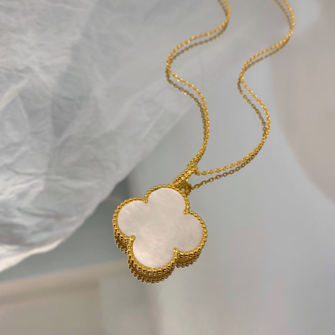 [Clover Jewelrys]CLOVER 25MM MOP LARGE PENDANT NECKLACE