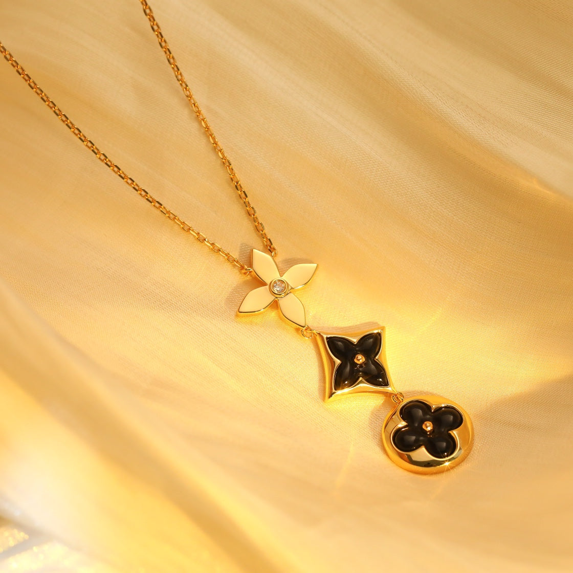 [Clover Jewelrys]STAR AND SUN ONYX PINK GOLD NECKLACE