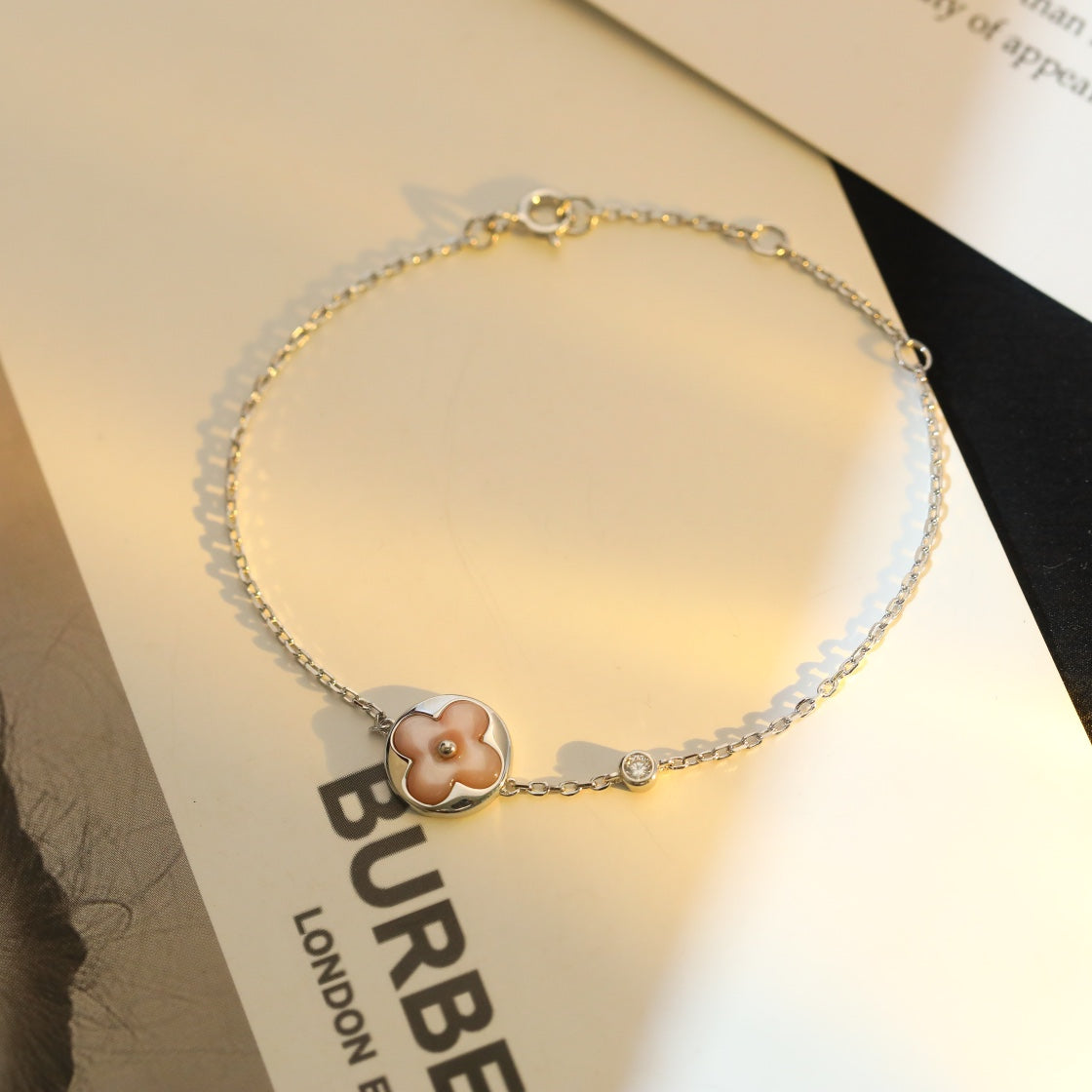 [Clover Jewelrys]SUN MOTIF PINK MOP SILVER BRACELET