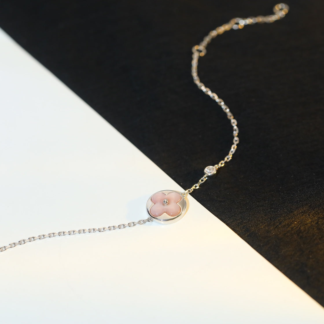 [Clover Jewelrys]SUN MOTIF PINK MOP SILVER BRACELET