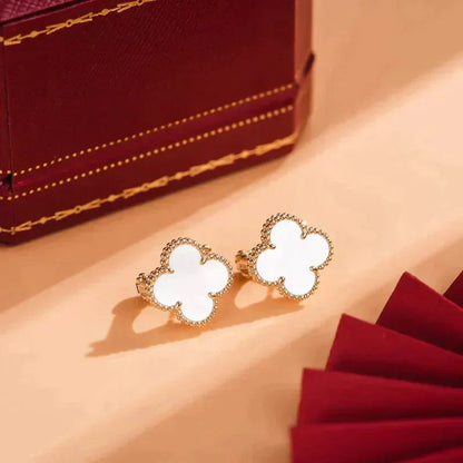 [Clover Jewelrys]CLOVER MEDIUM 1 MOTIFS  WHITE MOP STUD EARRINGS