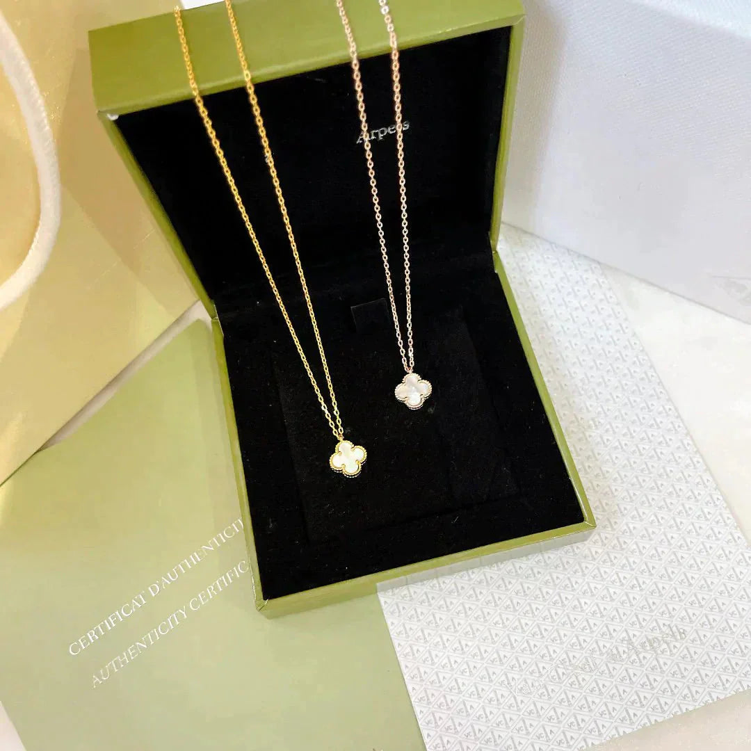 [Clover Jewelrys]CLOVER MINI 9.5MM WHITE MOTHER-OF-PEARL NECKLACE