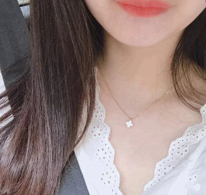 [Clover Jewelrys]CLOVER MINI 9.5MM WHITE MOTHER-OF-PEARL NECKLACE