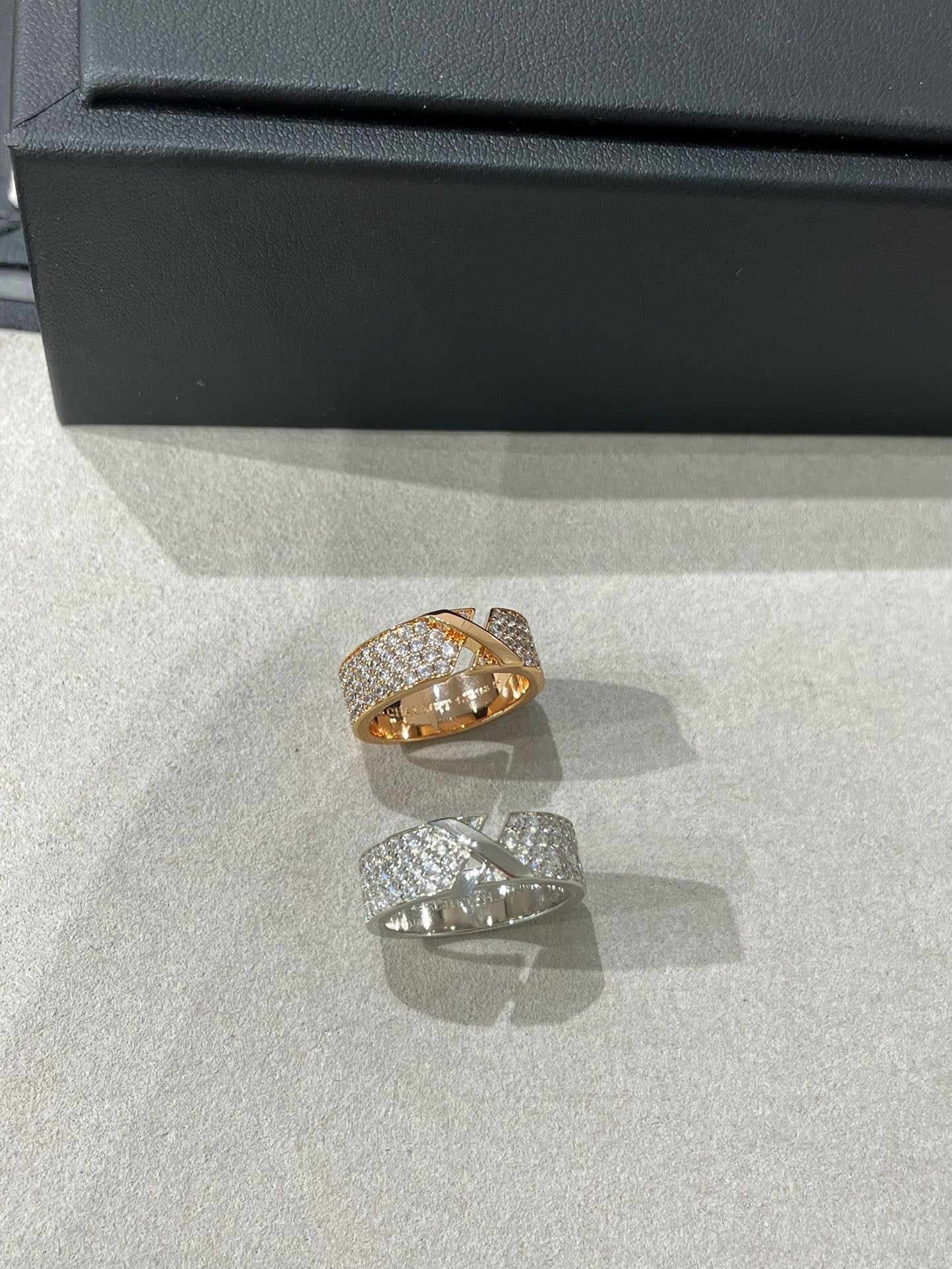 [Clover Jewelrys]LIENS EVIDENCE PINK GOLD DIAMOND PAVED RING