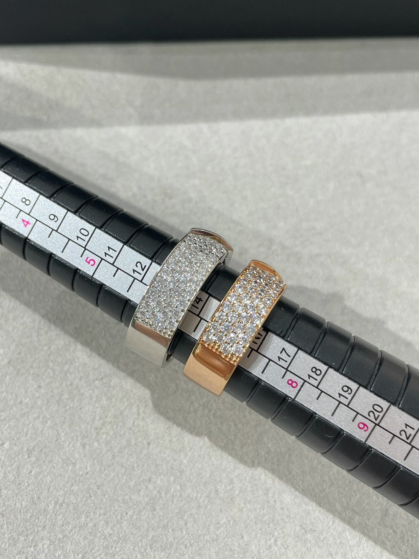 [Clover Jewelrys]LIENS EVIDENCE PINK GOLD DIAMOND PAVED RING