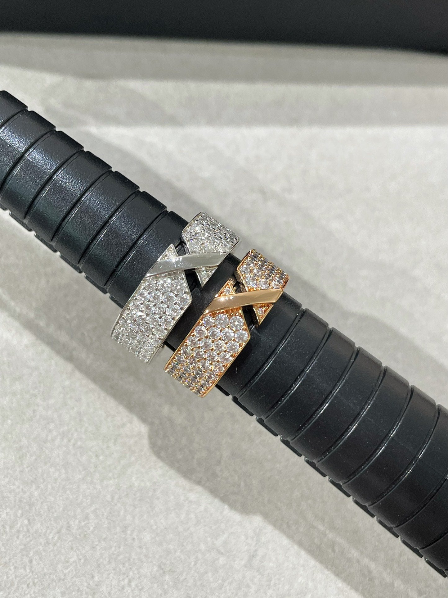 [Clover Jewelrys]LIENS EVIDENCE PINK GOLD DIAMOND PAVED RING